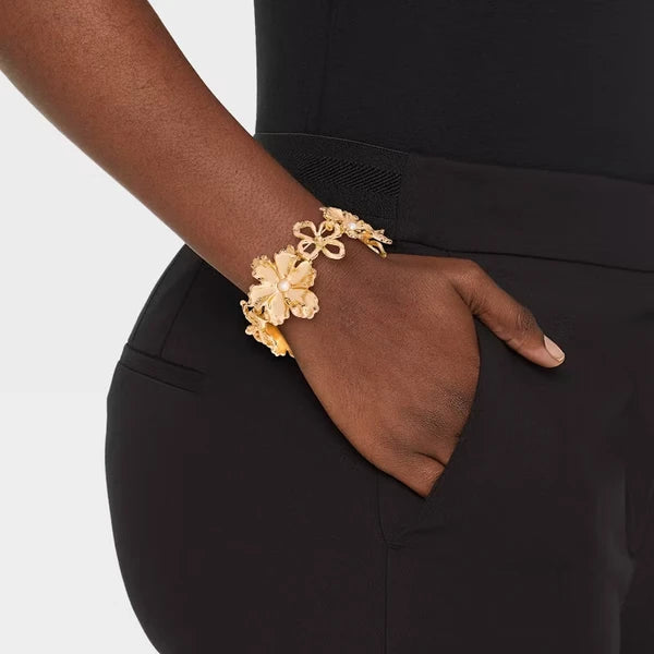 Stretch Flower Bracelet - Gold - view 4