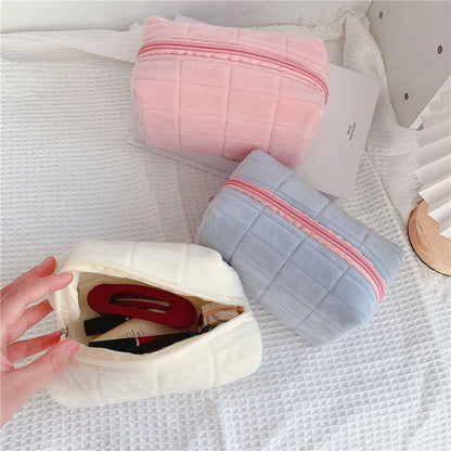 Plush Makeup Bag Checkered Cosmetic Bag Cosmetic Travel Bag Large Zipper Travel Toiletry Bag Portable Multi Functional - view 5