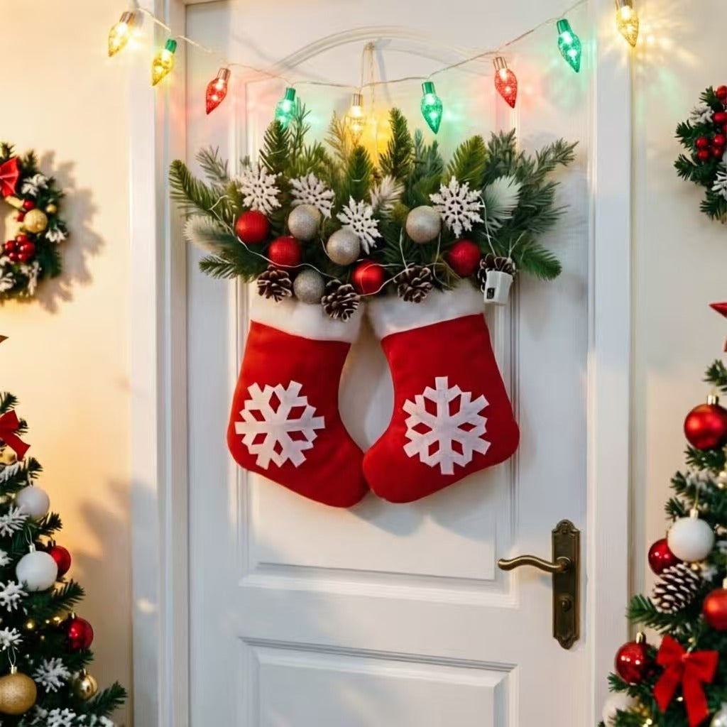 Glittering Christmas Gloves Wreath Christmas Wreath - view 6