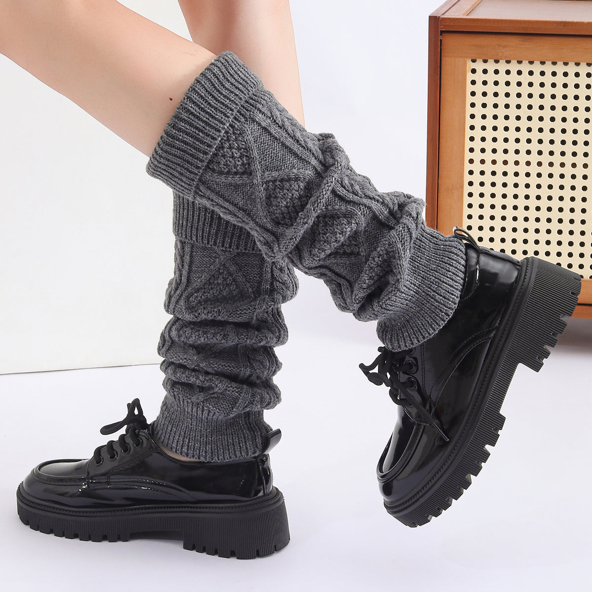 Fashion Warm Acrylic Thicker Leg Warmers Patterned Knitting Women's Knee High Slouch Girls Korean Leg Warmers - view 2