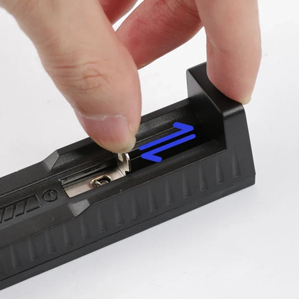 4 Stück Wiederaufladbare Li-Ionen-Akkus 3,7 V 1300 MAh Mehrzweck-Akkus+Ladegerät - view 4