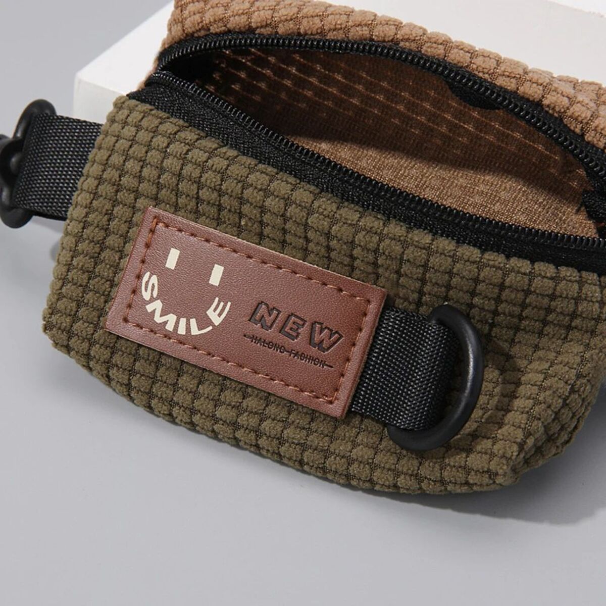 Cycling Backpack, Headphone Bag, Portable Storage, Sports Bag, Universal Bag, Pendant, Trendy Tag, Neck Hanging Bag - view 3