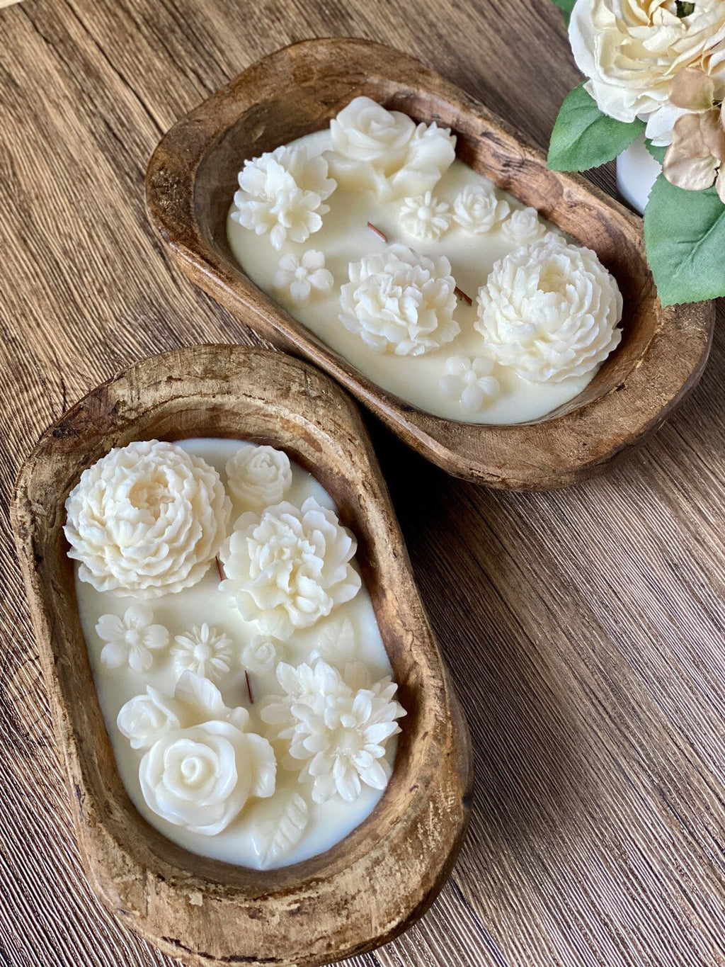 Vela aromática en cuenco de madera
