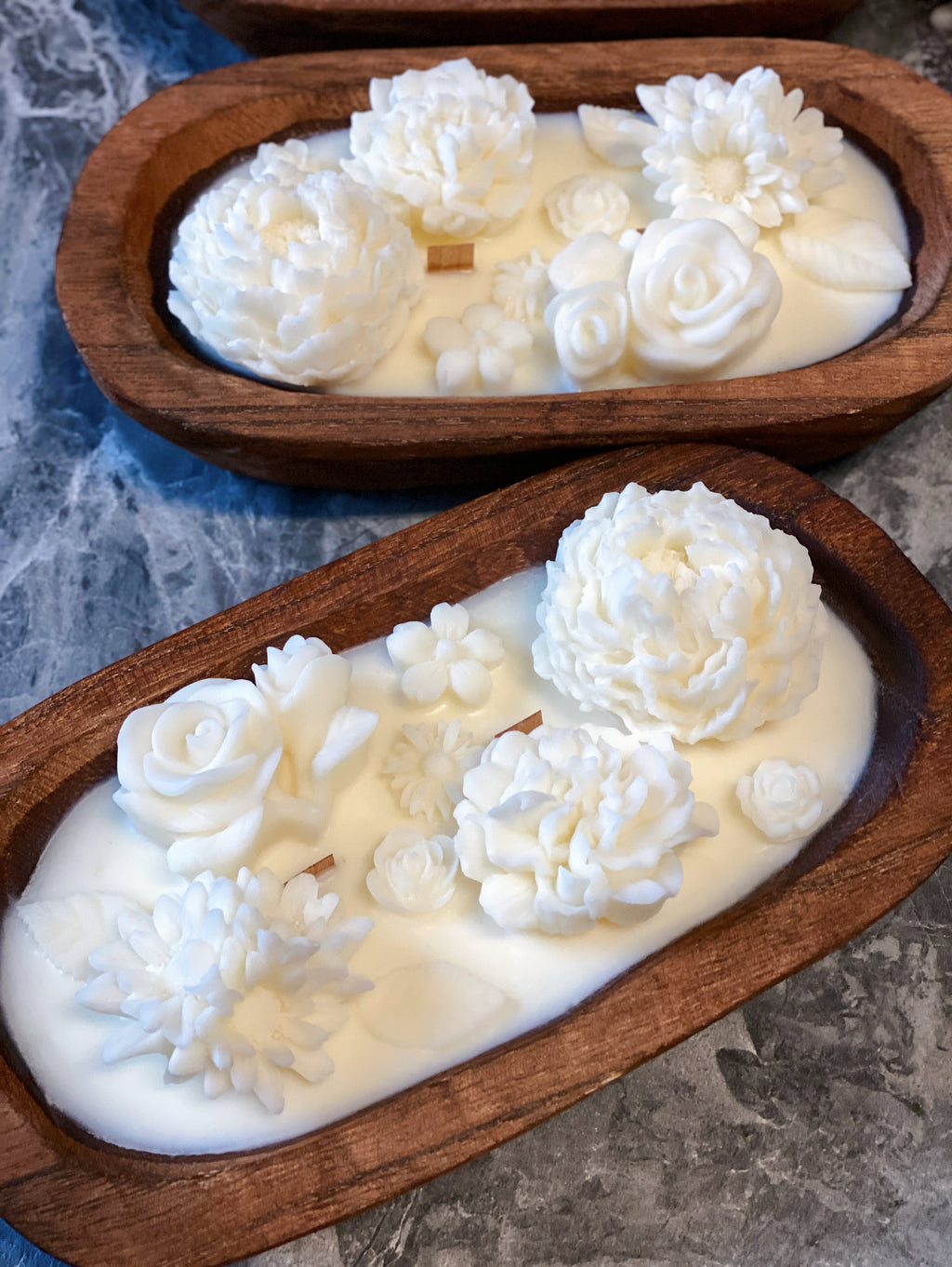 Vela aromática en cuenco de madera