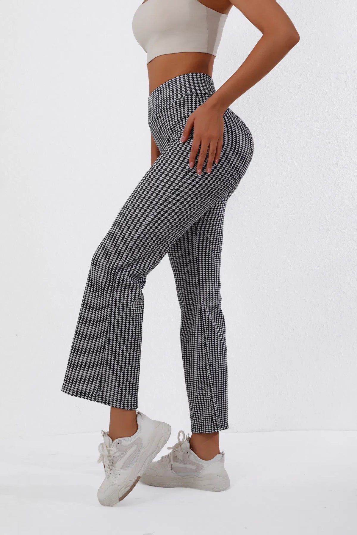 High-Waisted Houndstooth Flare Trousers Sleek Fit, Comfy Stretch, Classy Look - view 4