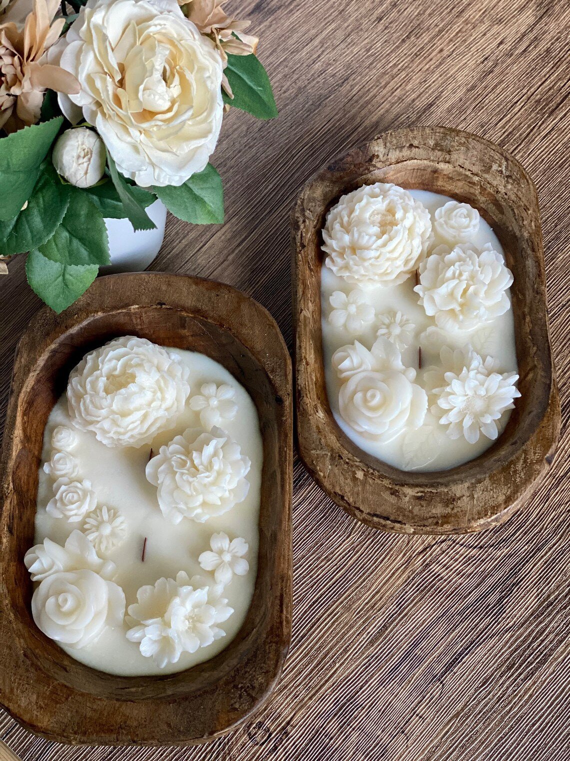 Vela aromática en cuenco de madera