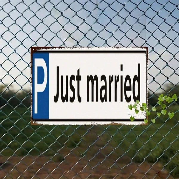 Retro Just Married 2D Flat Iron Sign, Vintage Handcrafted Metal Wall Decor Plaque, Creative Wedding Anniversary Gift - view 4