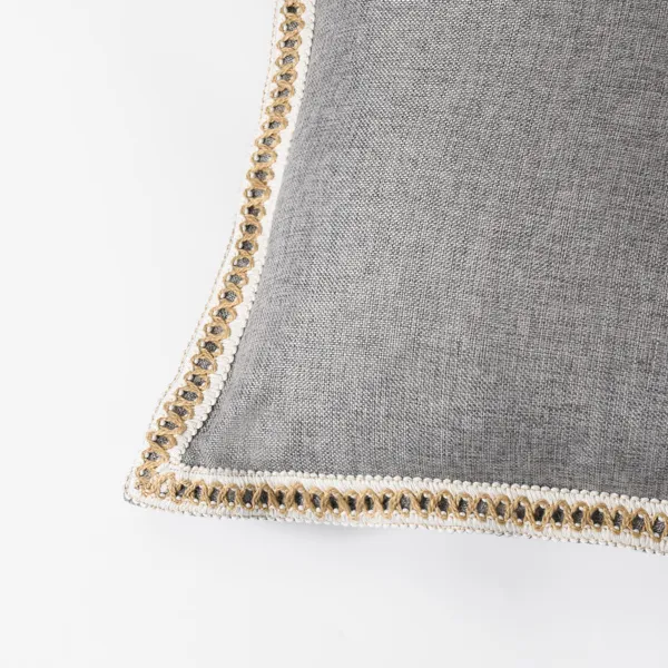 A Set Of Two-piece Retro Linen Trimmed Pillowcases - view 3