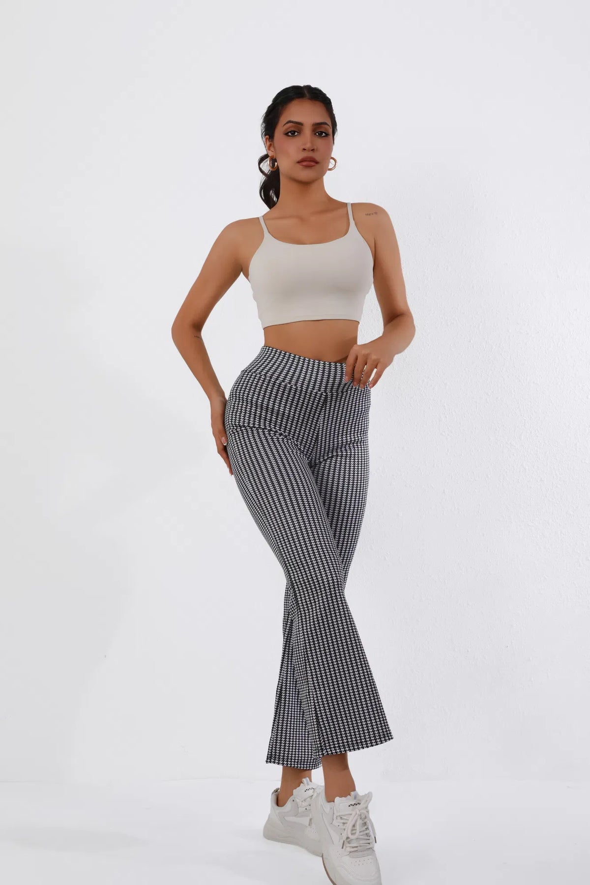 High-Waisted Houndstooth Flare Trousers Sleek Fit, Comfy Stretch, Classy Look - view 3
