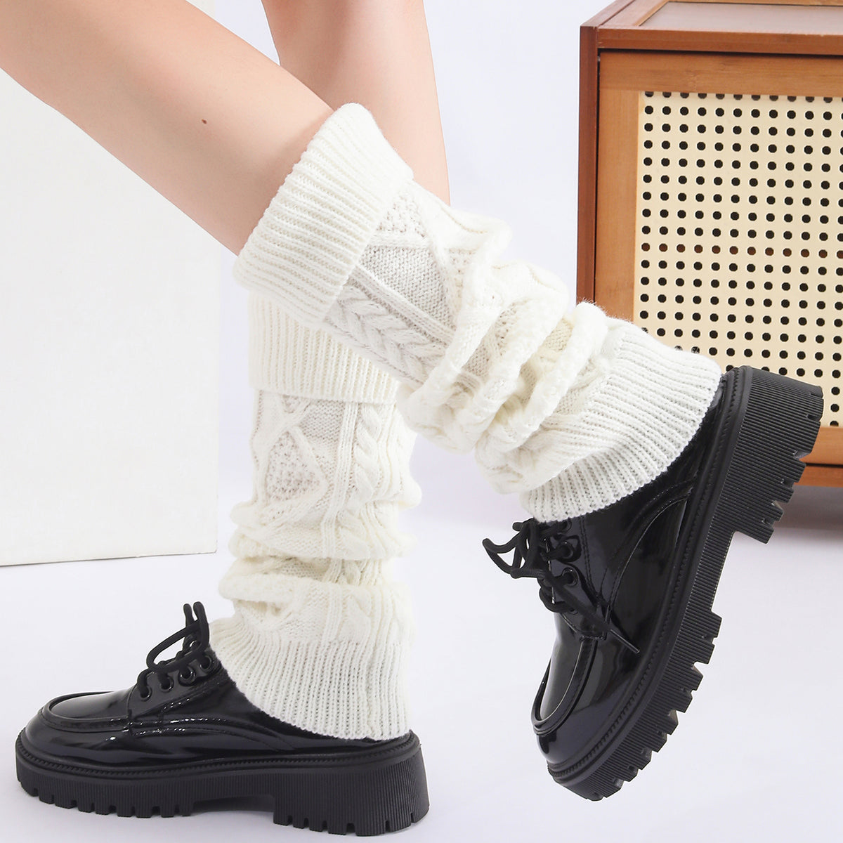 Fashion Warm Acrylic Thicker Leg Warmers Patterned Knitting Women's Knee High Slouch Girls Korean Leg Warmers - view 3